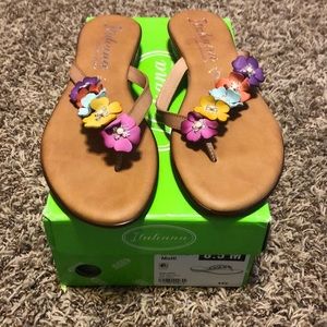 Ladies sandals